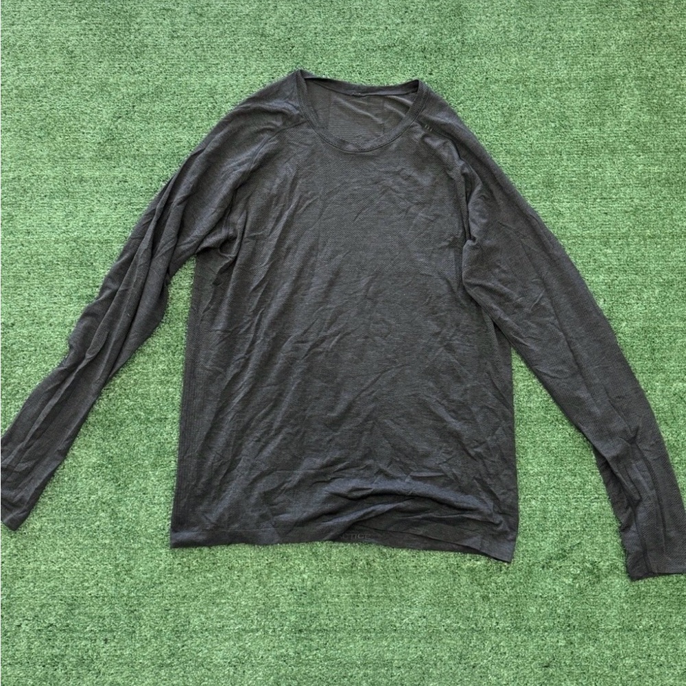 lululemon athletica Charcoal Long Sleeve Tee
